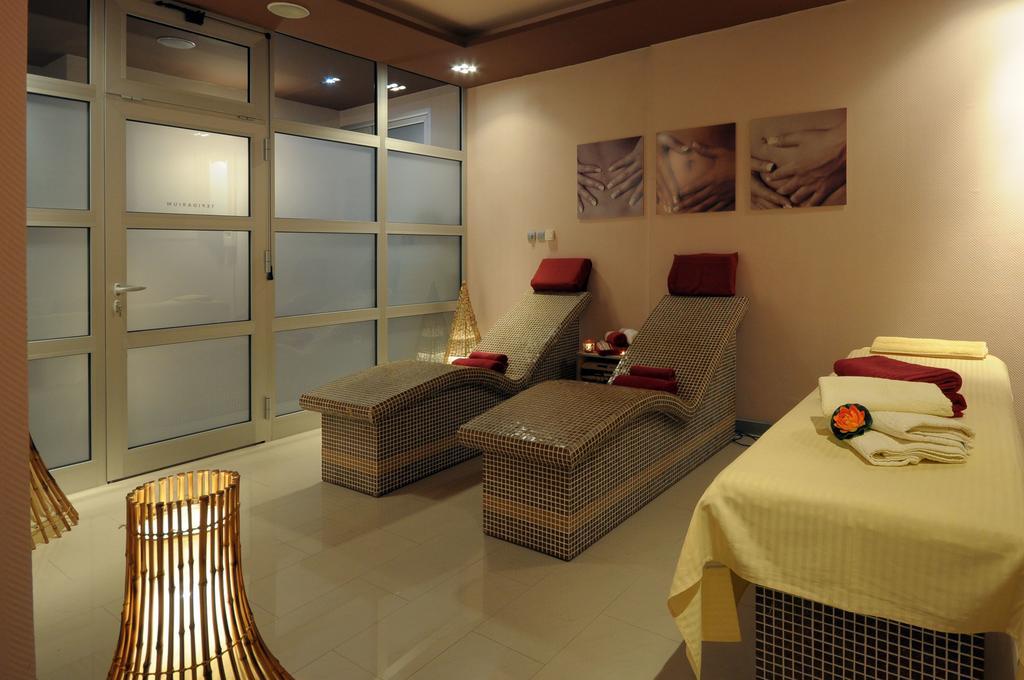 Iwa Centar Apartments & Wellness วรินรัชกา บานยา ภายนอก รูปภาพ